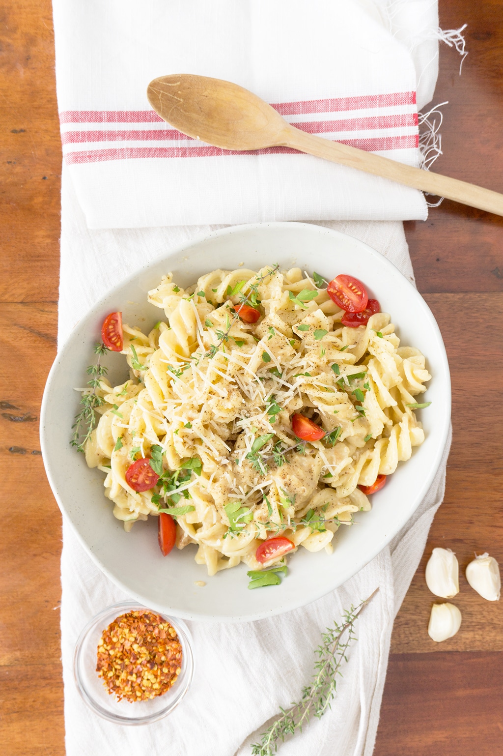 Creamy Roasted Garlic Pasta Sauce in serving bowl