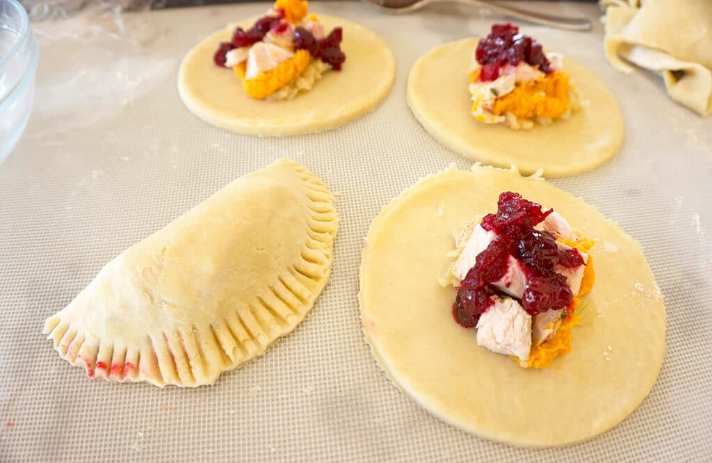 Filling the handpies