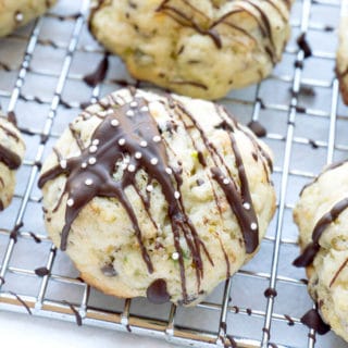 Ricotta cookie with chocolate drizzle