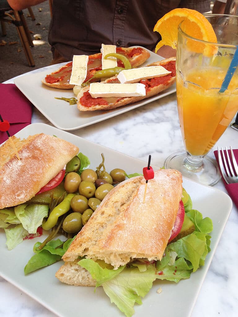 Sandwiches in Arta