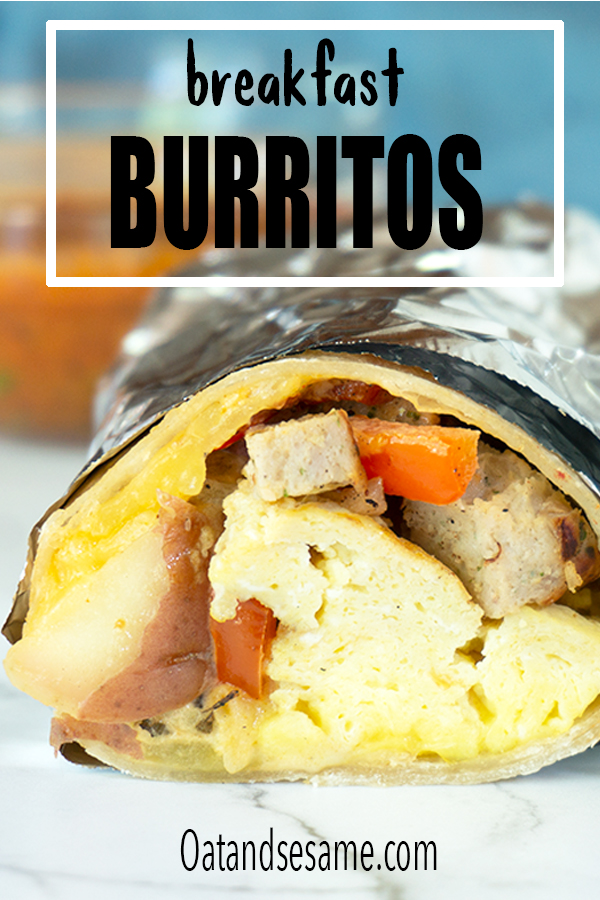 These breakfast burritos are perfect for camping. Filled with fluffy eggs, chipotle mayo potatoes, chicken sausage, bell peppers, green chilis and cheese. #BreakfastBurritos | #CampingFoodIdeas | #BreakfastRecipes at OatandSesame.com #OatandSesame